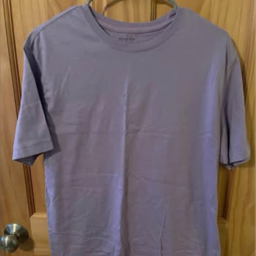 Like New, St. Johns Bay Men’s Size Medium Lavender T-Shirt